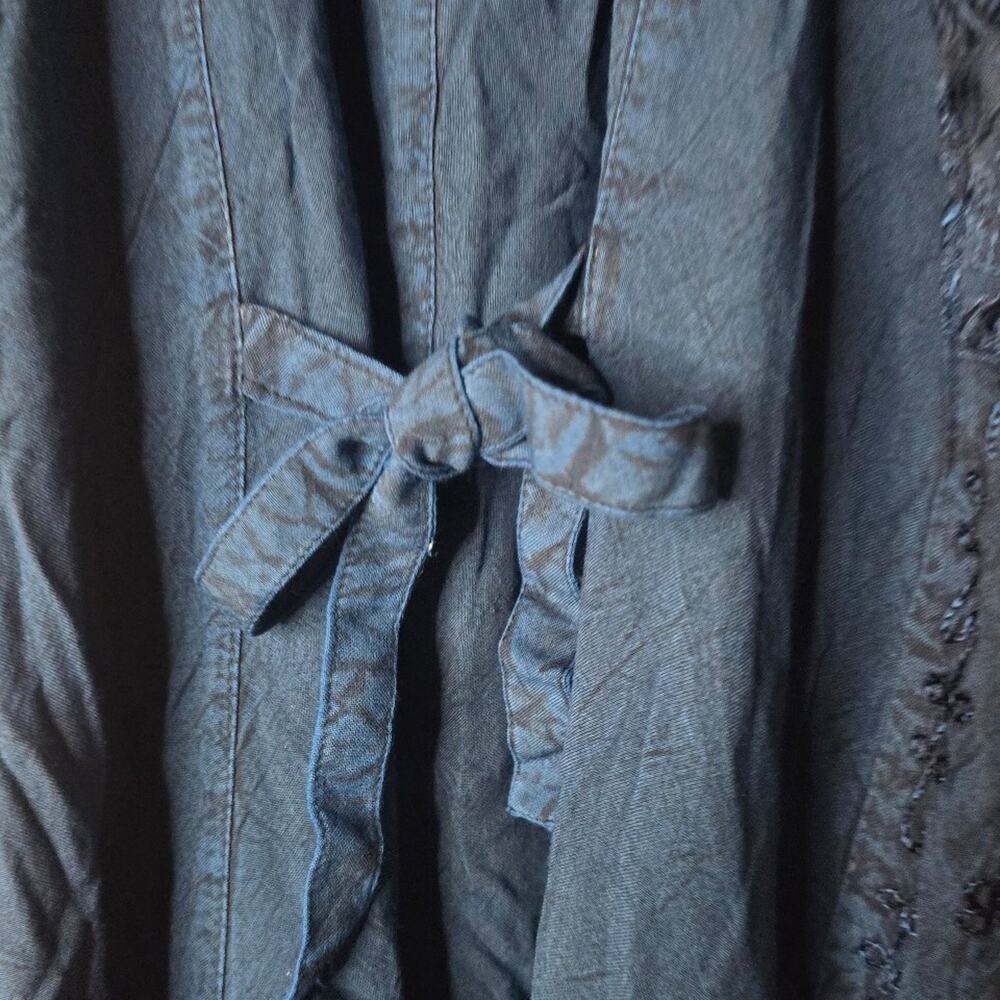 Adorable Blue embroidery dress with so much attention to detail! - Picture 4 of 6